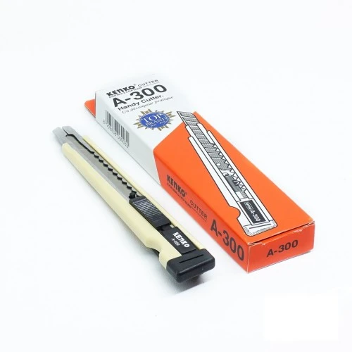 Cutter Kecil